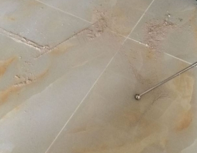 青白江瓷砖空鼓维修公司分享粘合剂选择不当在瓷砖铺贴过程中可能导致以下问题